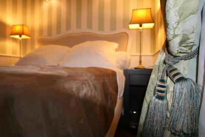 ParisInteriorsRentals - Beautiful Le Marais NOTRE DAME Appartement - image 1