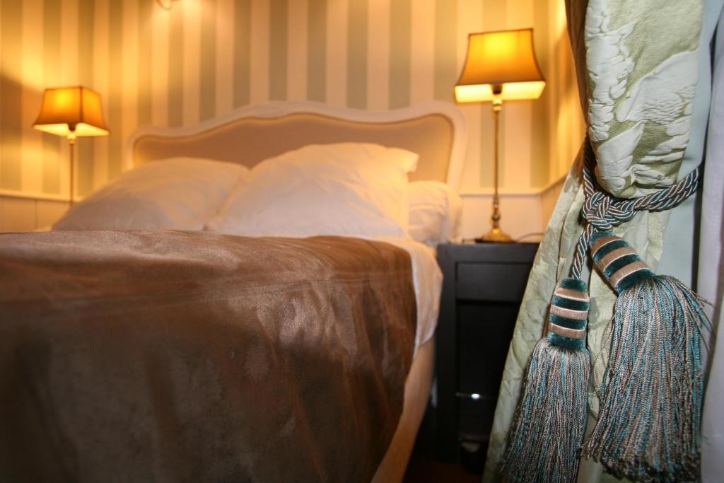 ParisInteriorsRentals - Beautiful Le Marais NOTRE DAME Appartement - main image