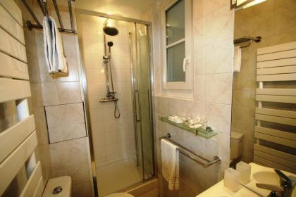 ParisInteriorsRentals - Beautiful Le Marais NOTRE DAME Appartement - image 15
