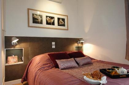 HolidaysInParis-Bourg Tibourg II - image 10