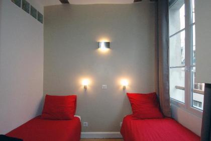 HolidaysInParis-Bourg Tibourg II - image 12
