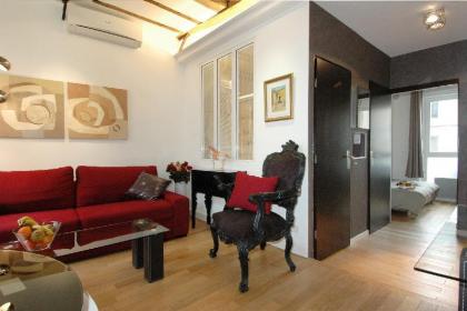 HolidaysInParis-Bourg Tibourg II - image 13