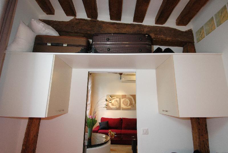 HolidaysInParis-Bourg Tibourg II - image 2
