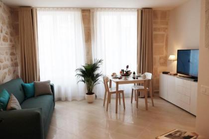 Jardin Saint Honoré Apartments - image 1