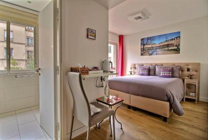 Assia & Nathalie - Luxury B&B MARAIS - image 11
