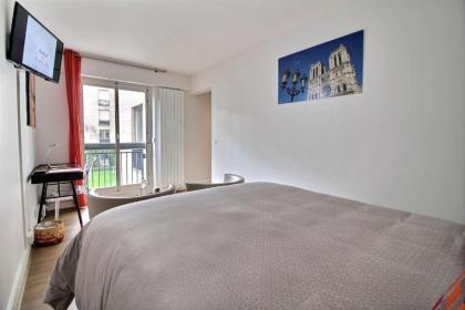Assia & Nathalie - Luxury B&B MARAIS - image 12