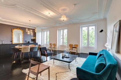 Drouot Luxe - image 1