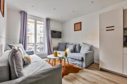 18 Luxury Parisien Home Montorgueil 2 - image 11