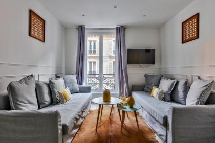 18 Luxury Parisien Home Montorgueil 2 - image 12