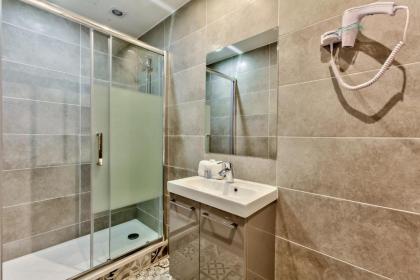 18 Luxury Parisien Home Montorgueil 2 - image 14