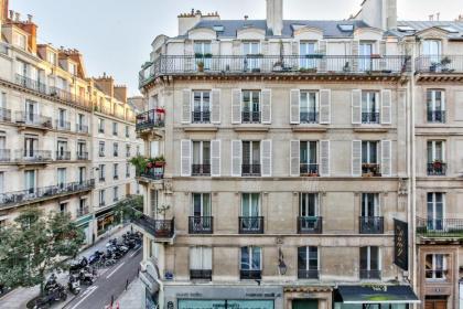 18 Luxury Parisien Home Montorgueil 2 - image 3
