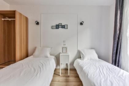 18 Luxury Parisien Home Montorgueil 2 - image 7