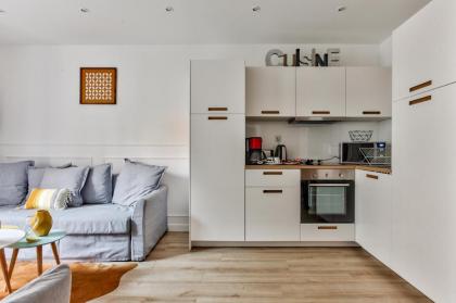18 Luxury Parisien Home Montorgueil 2 - image 9