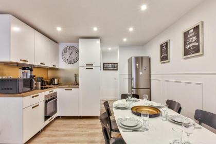 14 Luxury Flat Eiffel Design 1 - image 14