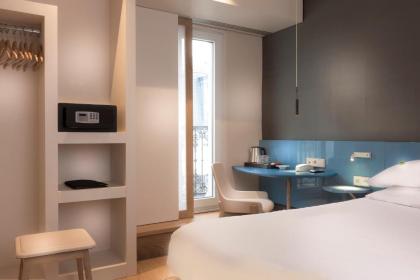 Hotel Andr - image 12