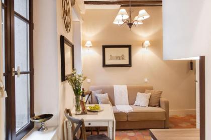 Apartment des Deux Ponts - image 19
