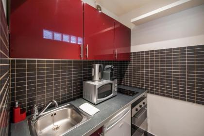 Temple Apartments Paris - image 10