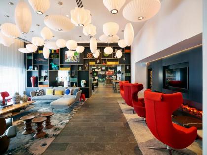 citizenM Paris Gare de Lyon - image 11