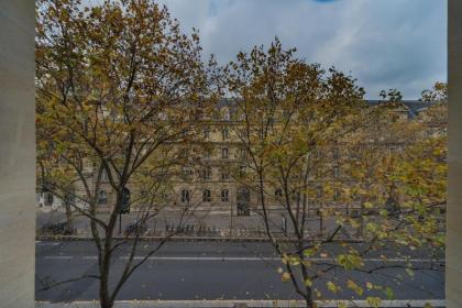 Saint Michel Quartier Latin - image 22
