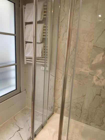 42-LUXURY FLAT - image 18