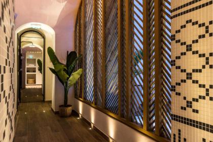 Laz' Hotel Spa Urbain Paris - image 8