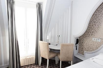 Hotel Bonaparte - image 14