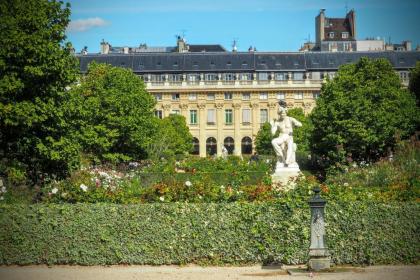 Louvre Bourbon ChicSuites - image 11