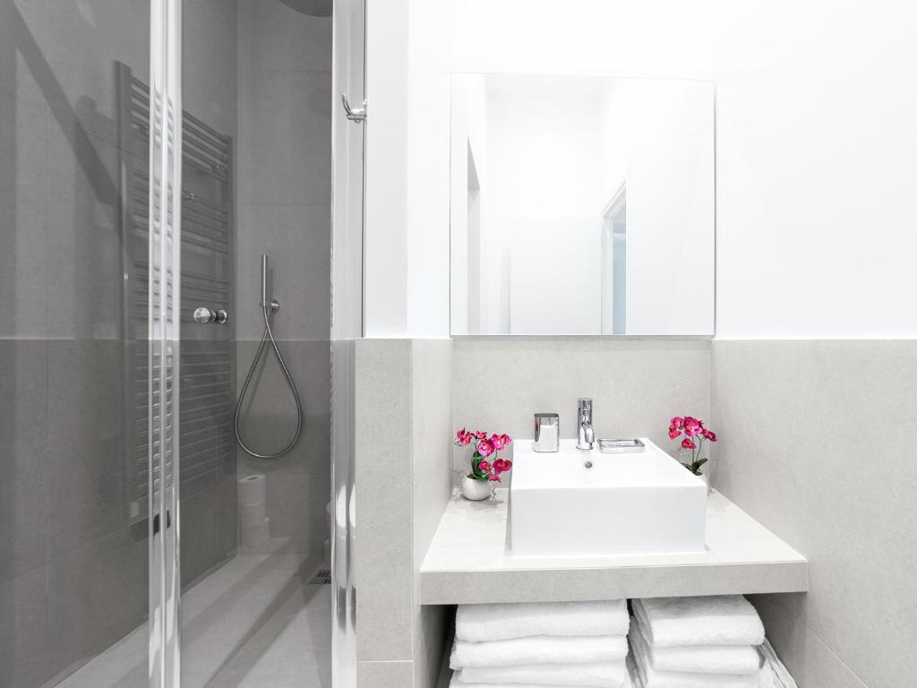 LivinParis - Luxury 4 Bedrooms Opera I - image 2