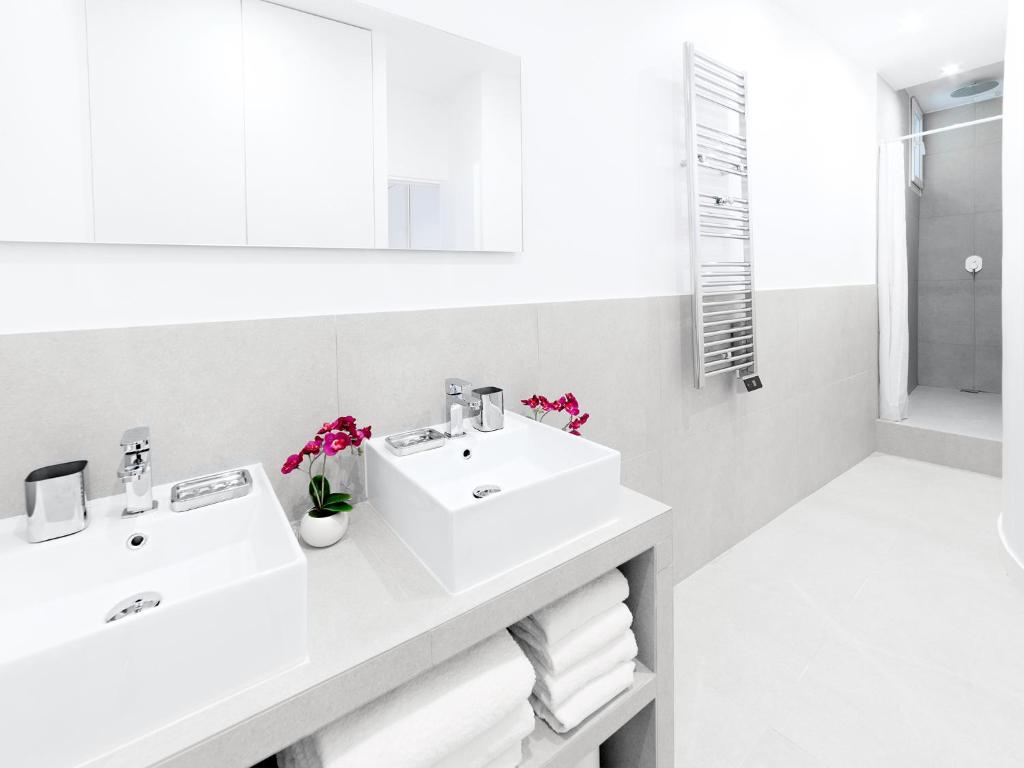 LivinParis - Luxury 4 Bedrooms Opera I - image 3