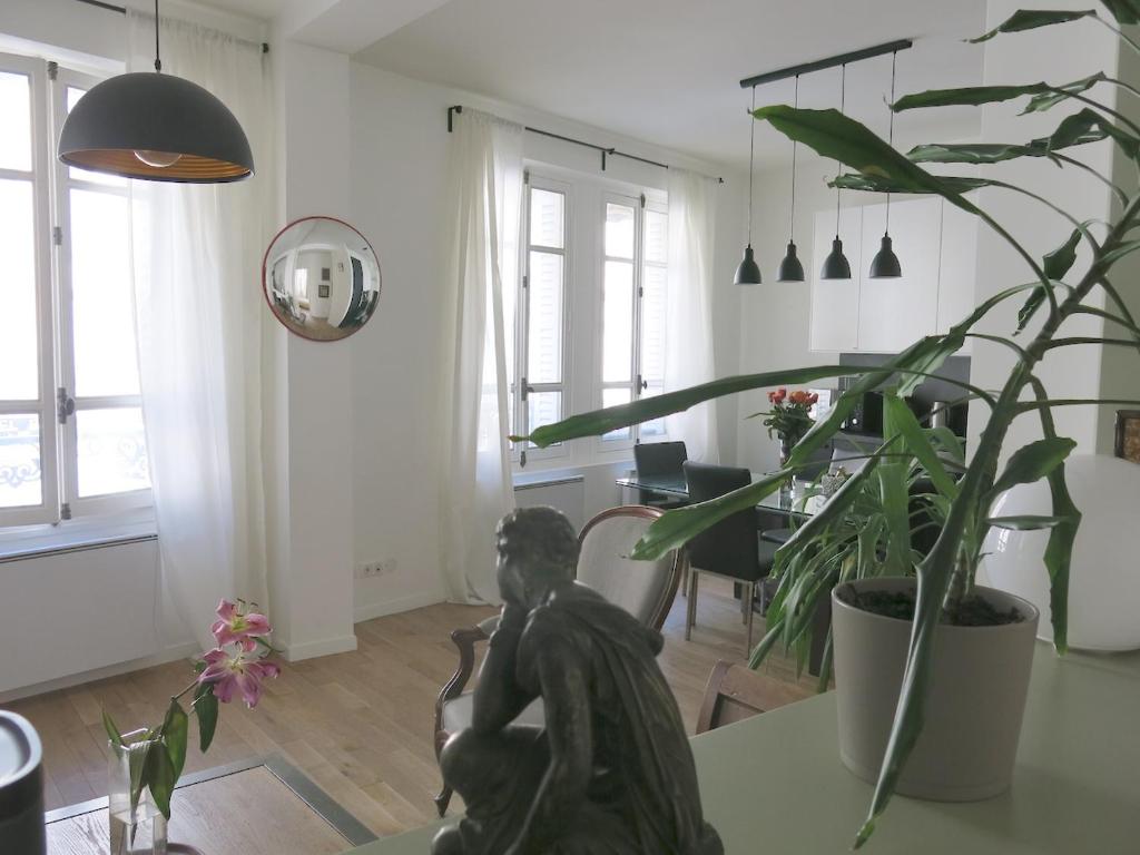 Luxe Marais Bretagne CityCosy - image 6