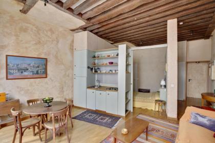 Marais-Rue des Rosiers ID 24 - image 3