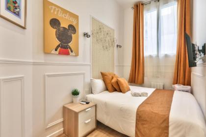 72 - Mermoz Mickey Mouse - image 17