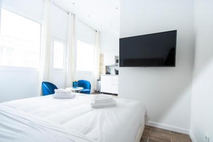 Dreamyflat - Abbesses - image 5