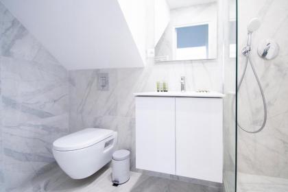Dreamyflat - Abbesses - image 6