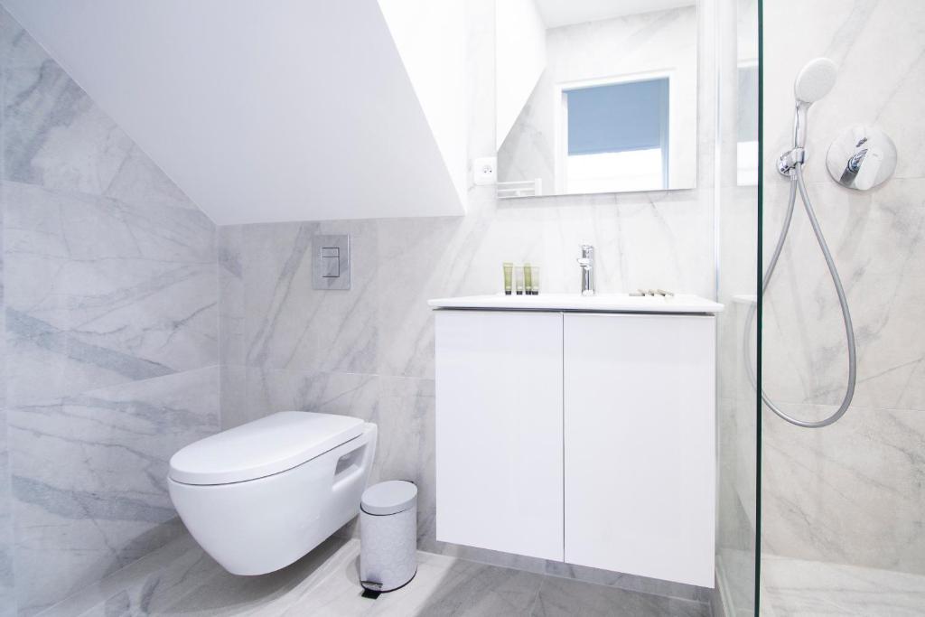Dreamyflat - Abbesses - image 6