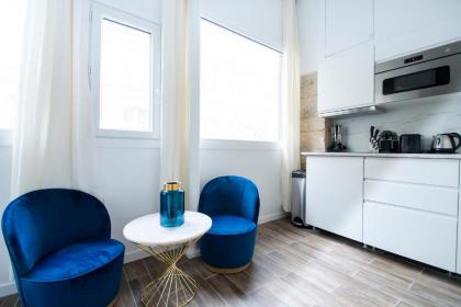 Dreamyflat - Abbesses - image 8