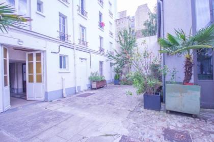 Superb quiet and comfortable studio apartment - image 10