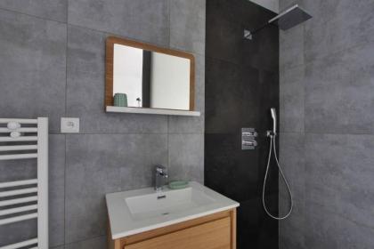 Luminous Loft in Saint-Germain des Prés - image 8