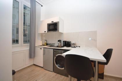 Edwin Suites - image 3