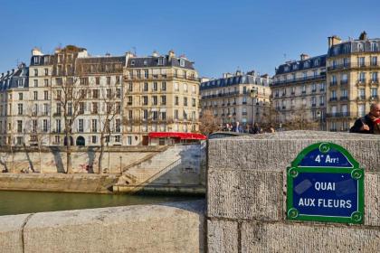 RESIDENCES HARCOURT - Ile Saint Louis - PARIS - image 10