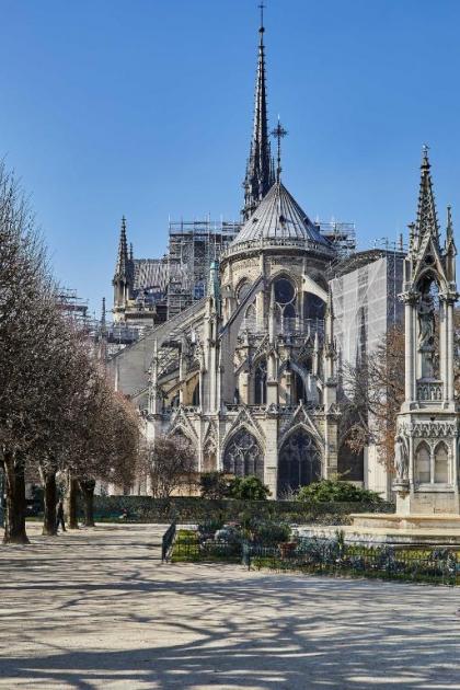 RESIDENCES HARCOURT - Ile Saint Louis - PARIS - image 3