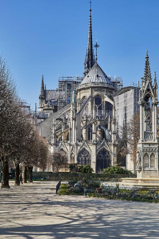 RESIDENCES HARCOURT - Ile Saint Louis - PARIS - image 3