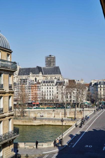 RESIDENCES HARCOURT - Ile Saint Louis - PARIS - image 5