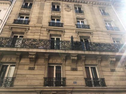 ARC DE TRIOMPHE-CARNOT Luxury & Design - image 2