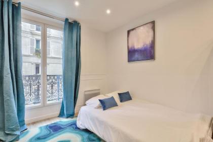 24 - Luxury Home in Paris Montorgueil - image 23