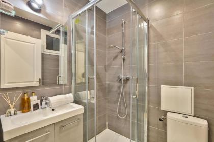 24 - Luxury Home in Paris Montorgueil - image 25