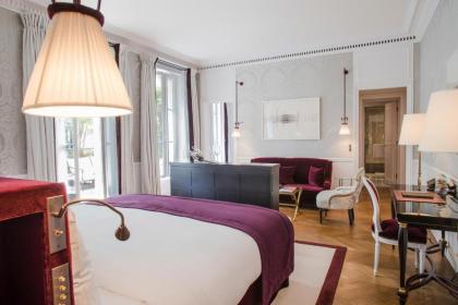 La Réserve Paris Hotel & Spa - image 13