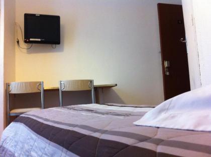 Hotel Moderne - image 5