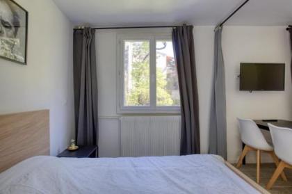 Magnificent Studio Near The Canal De L'ourcq - image 11
