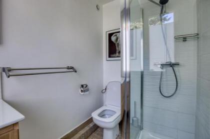 Magnificent Studio Near The Canal De L'ourcq - image 12